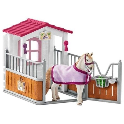 Schleich 42368 - Stáj s klisnou Lusitano